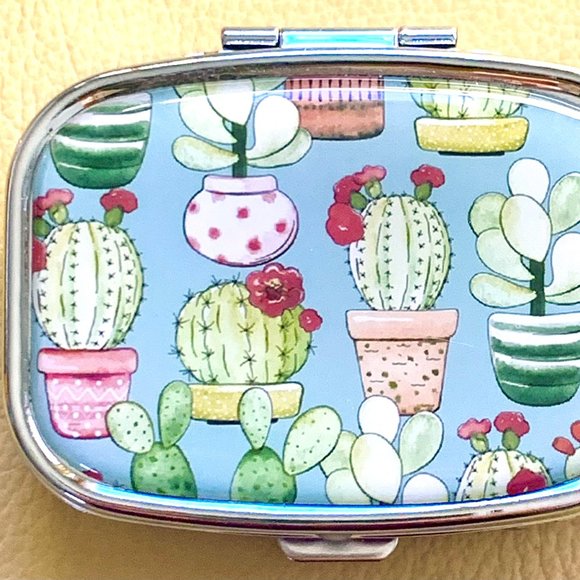 Cactus Tropical Leaves Rectangular 2 Compartment Purse Travel Vitamin Pill Box - Picture 2 of 5